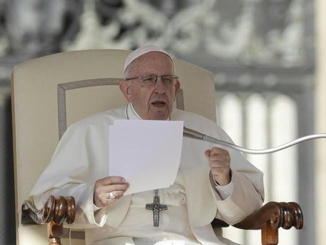 Papst Franziskus bei der Generalaudienz im Vatikan. (Bild: Keystone/AP/GREGORIO BORGIA)