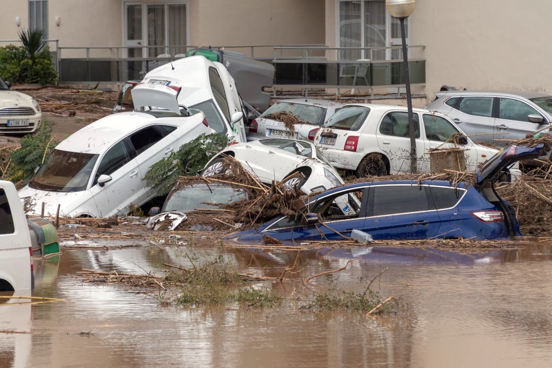 Mehrere Personen starben in den Fluten. (Bild: EPA/Cati Cladera)