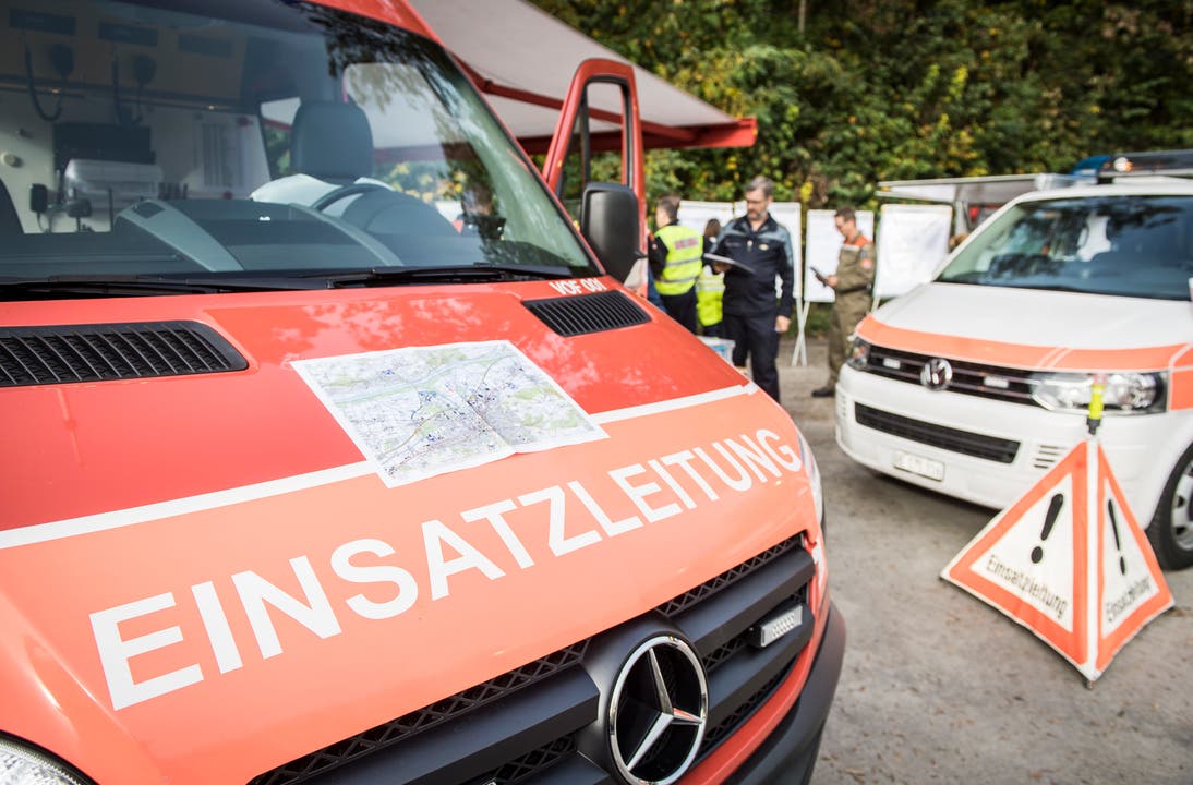 Frauenfeld TG - In einer gross angelegten Übung zum Thema Koordination kamen Feuerwehrleute aus der ganzen Schweiz nach Frauenfeld.