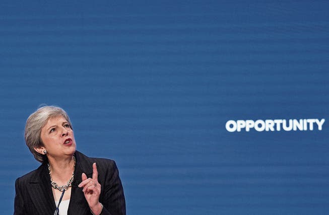 Deal or no Deal? Theresa May bei einer Rede in Birmingham. (Neil Hall/EPA, 3. Oktober 2018)