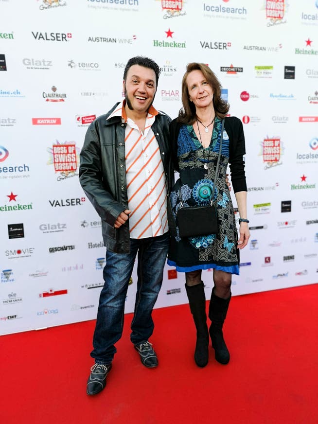 Beim Award auf dem Roten Teppich: Adriano und Simonetta Cristiano vom Aadorfer «Casa Segreto». (Bilder: PD)