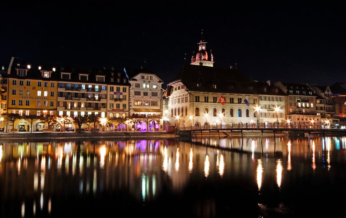 Nachts in Luzern. (Bild: Marianne Schmid (Luzern, 17. Oktober 2018))