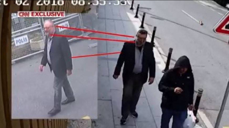 Links ist Jamal Kashoggi zu sehen, recht mutmasslich Mustafa al-Madani. (Screenshot CNN)