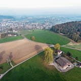 Blick vom Roset auf Sirnach: Der Kanton sieht den Hügelzug als Windenergie-Gebiet. (Bild: Olaf Kühne)