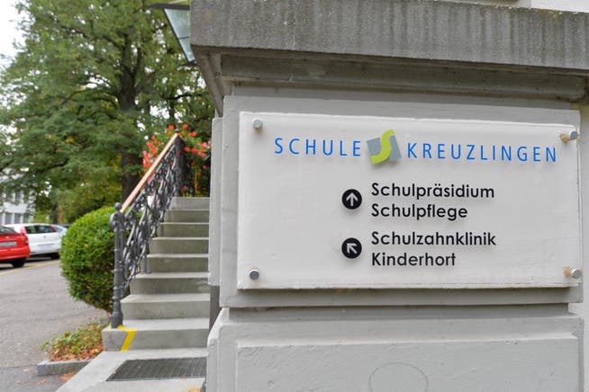 Eingang ins Schulpräsidium Kreuzlingen. (Bild: Donato Caspari) 
