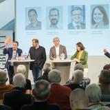 Stefan Schmid («Tagblatt»), Lukas Reimann (SVP), Giuseppe Gracia (Publizist), Andreas Glaser (Universität Zürich), Claudia Friedl (SP) und Jürg Ackermann («Tagblatt»). Bild: Ralph Ribi