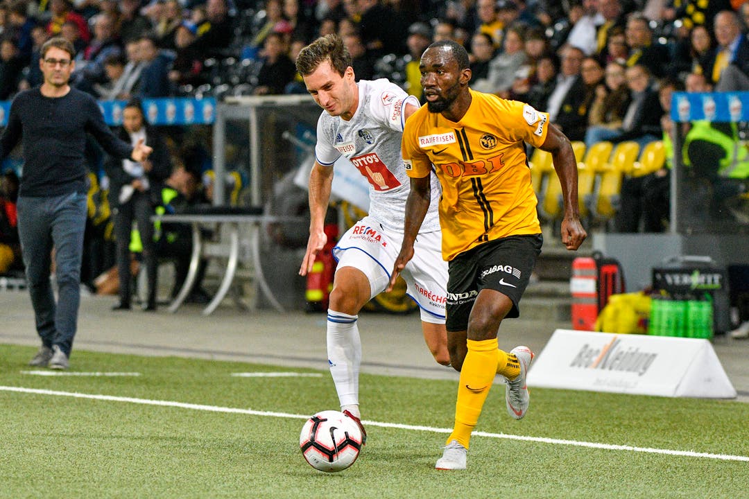 Otar Kakabadze (Luzern) gegen Nicolas Moumi Ngamaleu (YB). (Bild: Martin Meienberger/freshfocus (Bern, 6. Oktober 2018 ))