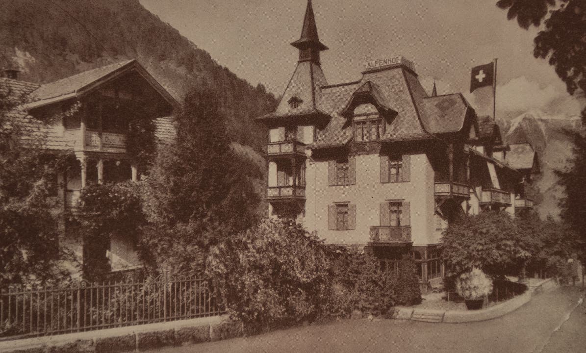 Das Hotel Alpenhof in Melchtal in den Vierzigerjahren. Es wurde Jahrzehnte lang von einem Spross der Huwylers geführt. 2017 ist es verkauft worden. (Bild: PD)