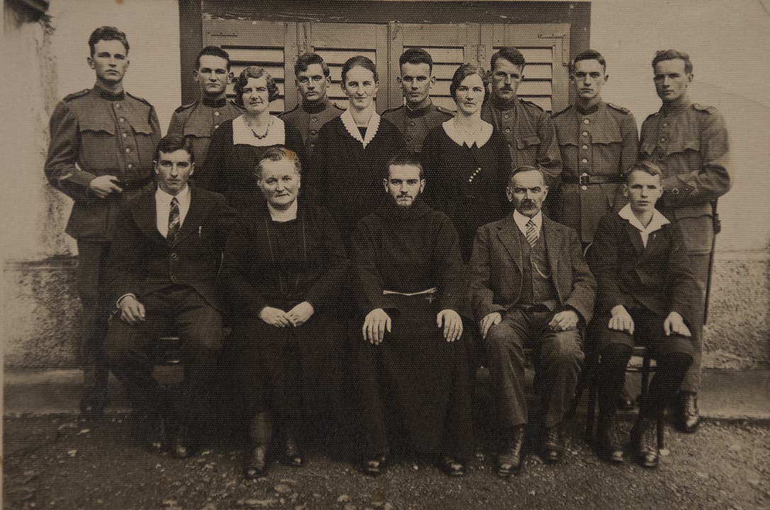 Familienbild vom 25. September 1930 im Rahmen der Ordensprofess von Sohn Adolf (Mitte). (Bild: PD)