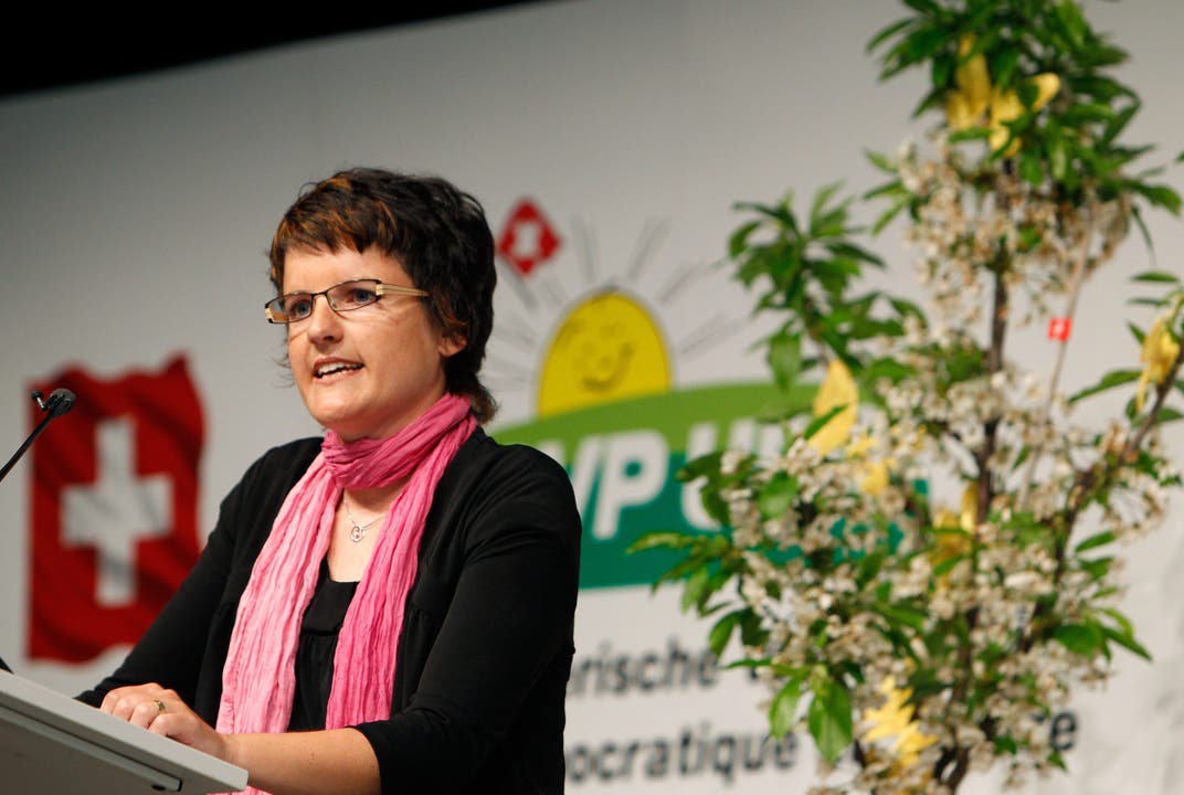 Die St. Galler SVP-Politikerin Jasmin Hutter kam im Alter von 25 Jahren in den Nationalrat. Hutter trat im Jahr 2009 zurück, als sie schwanger wurde. (Bild: Arno Balzarini/Keystone (Näfels, 1. Mai 2010))