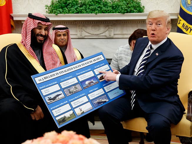 Die Kontakte von US-Präsident Donald Trump nach Saudi-Arabien sollen näher beleuchtet werden. (Bild: KEYSTONE/AP/EVAN VUCCI)