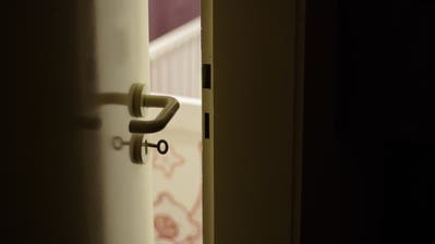 Im Keller wird Nachbarn zum Arschfick gefordert Im Keller wird Nachbarn zum Arschfick gefordert
