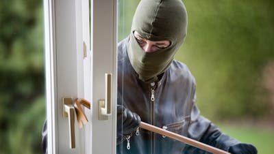 Der Einbrecher stieg über die Terrassentüre ins Haus ein. (Symbolbild: www.BilderBox.com)