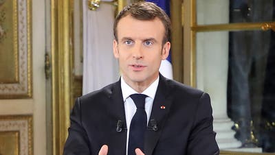 Macron kommt «Gelbwesten» nach Massenprotesten entgegen