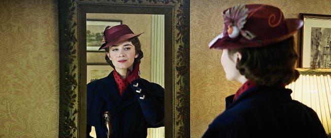 Emily Blunt spielt Mary Poppins mit Ironie und Herzlichkeit. (Bild: Disney)