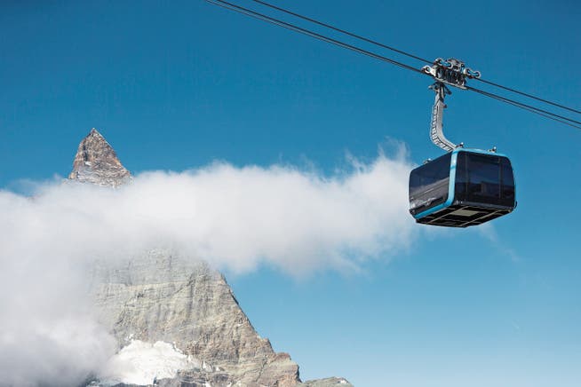 Eine von vielen Investitionen in Schweizer Wintersportorten: Die 60 Millionen Franken teure 3S-Seilbahn aufs Klein Matterhorn ist seit Herbst in Betrieb. (Bild: Dominic Steinmann/Keystone, Zermatt, 29. September 2018)