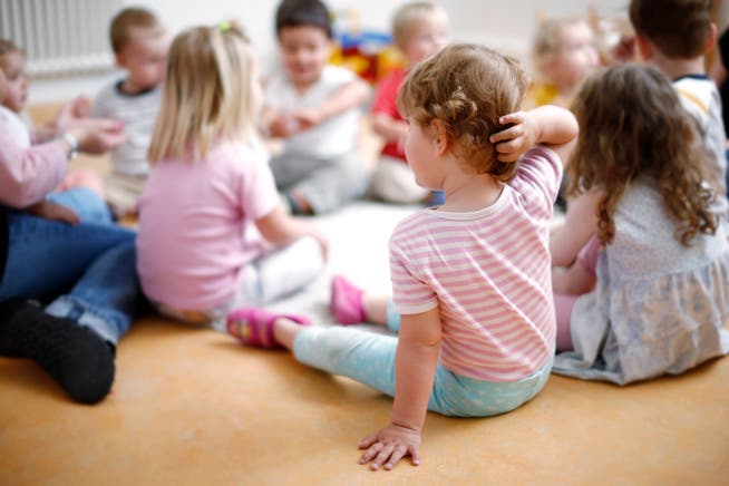 Das System der Kinderbetreuung in Hünenberg wird neu geregelt. (Symbolbild: Stefan Kaiser)