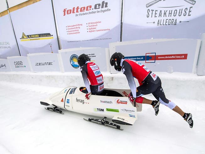 Hoffnung auf eine bessere Schweizer Zukunft im Bobsport: Michael Vogt und Sandro Michel an den letztjährigen Schweizer Meisterschaften (Bild: Keystone/GIANCARLO CATTANEO)