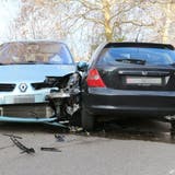 Die beiden Unfallautos am Freitagnachmittag auf der Oberstrasse. (Bilder: Stadtpolizei St.Gallen - 7. Dezember 2018)