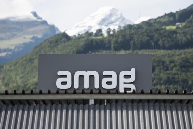 Blick auf das Logo der Amag bei einer Garage der Amag-Gruppe, des VW-Importeurs fuer die Schweiz. (Bild: KEYSTONE/Gian Ehrenzeller)