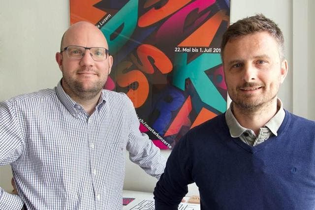 Tobias Klauser (links) und Matthias Hauser führen die Fachklasse Grafik künftig als Co-Leitungsteam. (Bild: pd)