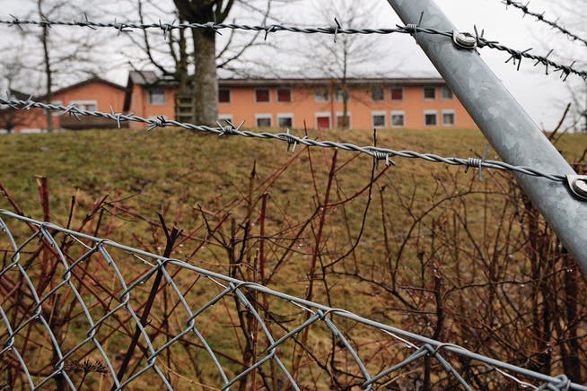 Könnte hinausgezögert werden: die Sanierung der Strafanstalt Wauwilermoos. (Bild: Boris Bürgisser (Egolzwil, 2. März 2009))