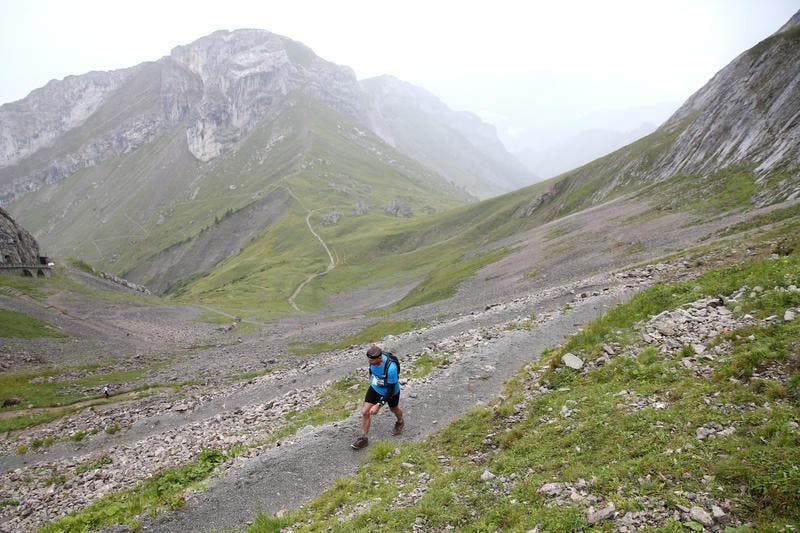 Teilnehmer des Mountainman unterwegs. (Bild: Philipp Schmidli / Neue LZ)
