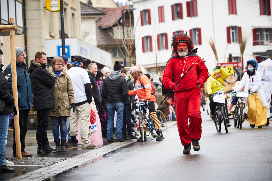 Die Stündeler und ihre Nummer «Tour de Swisse». (Bild: Jakob Ineichen / LZ (Schüpfheim, 11. Februar 2018))