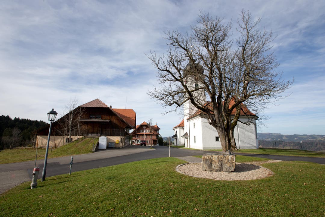 Das alte Pächterhaus neben der Kirche auf Heiligkreuz. (Bild: Manuela Jans-Koch/Neue LZ)