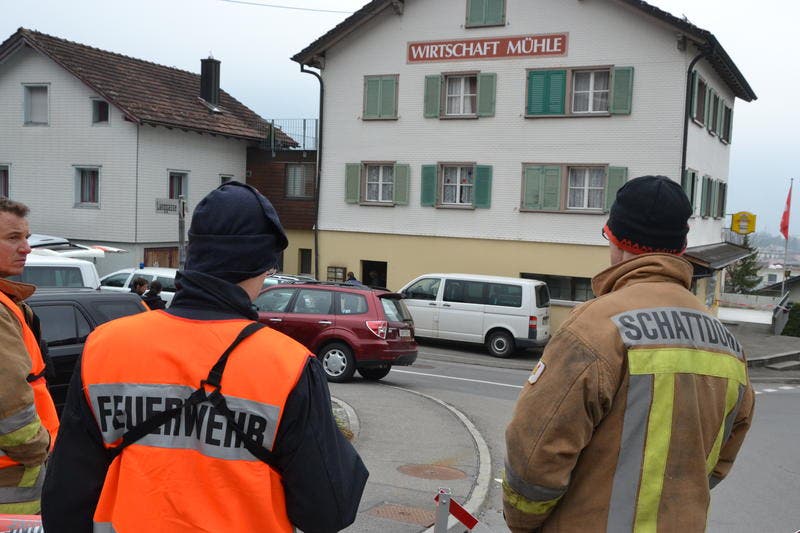 Ein 52-jähriger Schattdorfer ersticht den 51-jährigen Wirt des Restaurants Mühle in Schattdorf. Der Täter, ein IV-Rentner, wird Stunden später von der Polizei zu Hause festgenommen. (Bild: Sven Aregger / Neue SZ)