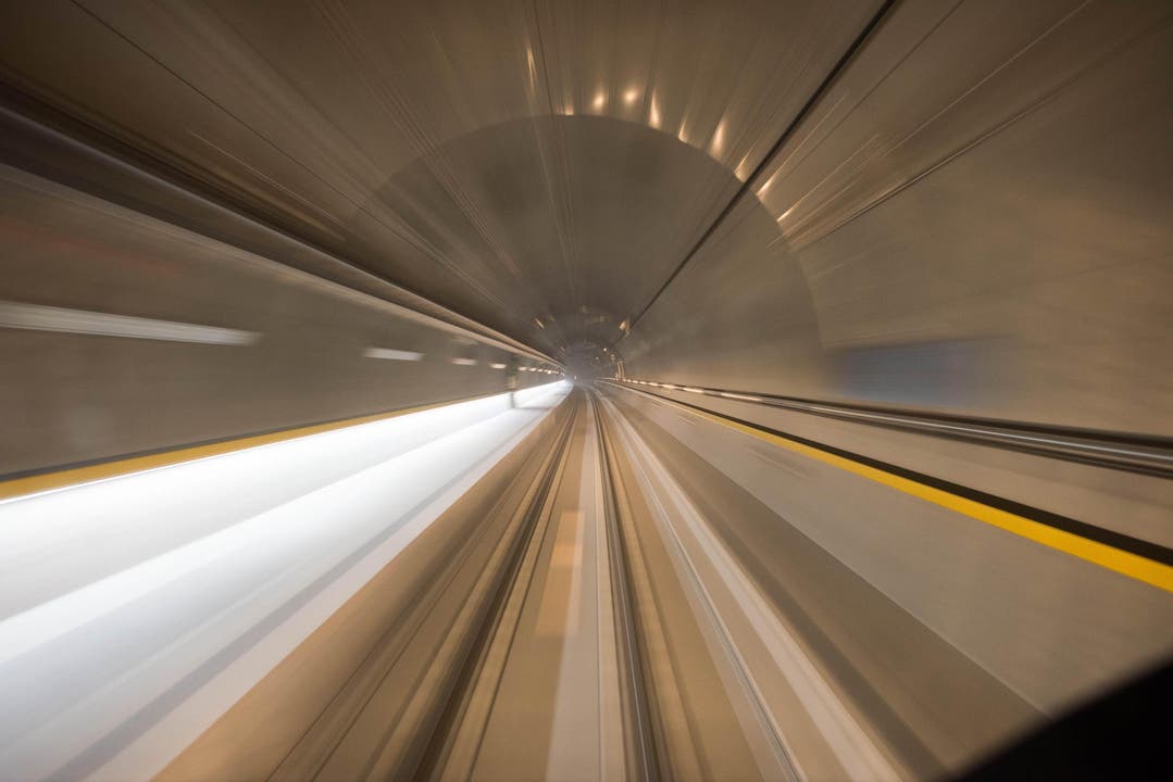 Für Hochgeschwindigkeiten von 275 km/h wird extra ein spezieller Testzug mit der Typenbezeichnung ICE-S aus Deutschland eingemietet. (Bild: Alptransit Gotthard AG)