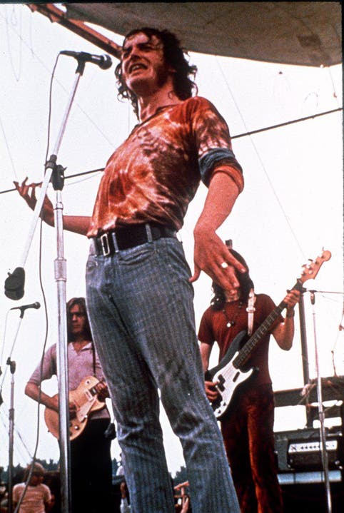 Legendärer Auftritt: Joe Cocker beim Woodstock-Festival im Jahr 1969. Die für ihn so typische Gestik ist schon deutlich erkennbar. (Bild: Keystone)