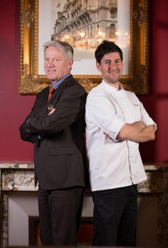 Restaurant Manager Othmar Wicki (links) und Küchenchef Adrian Bührer im neuen Restaurant National. (Bild: PD)