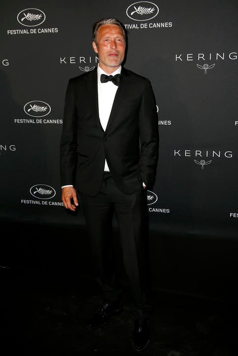 Der dänische Schauspieler Mads Mikkelsen, ein Bond-Bösewicht, scheint in Cannes die Sonne genossen zu haben. (Bild: EPA/Guillaume Horcajuelo)