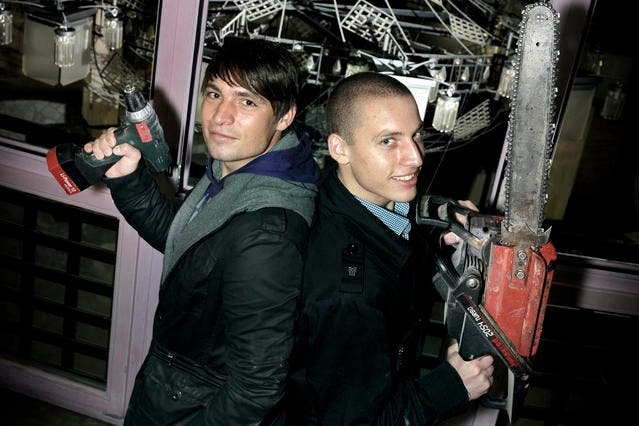 Olivier(links) und Laurent Gachnang krempeln den Club «Froschkönig» um. (Bild Pius Amrein/Neue LZ)