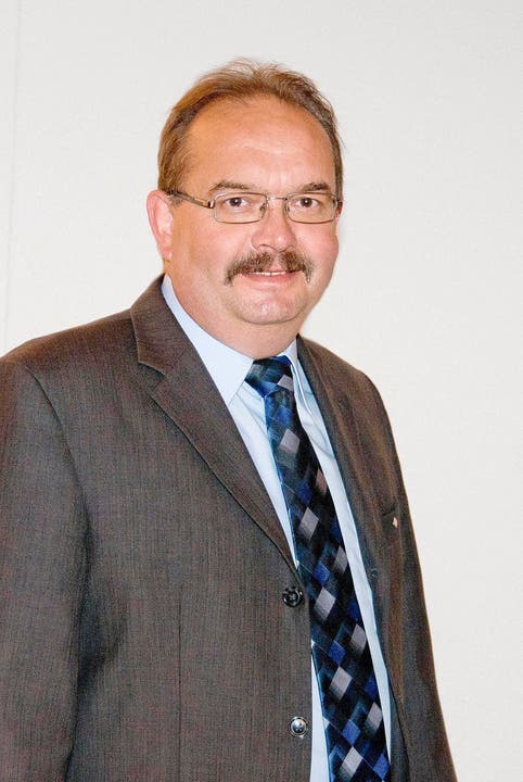 Paul Fischlin (bisher), 53, SVP, Oberarth, Lastwagenmechaniker. (Bild: pd)