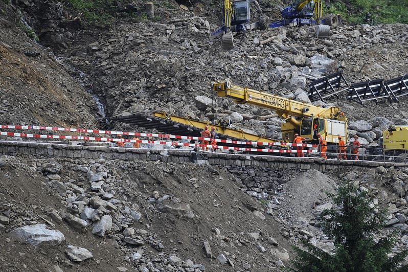 Am 30. Juni laufen die letzten Arbeiten vor der Öffnung der SBB-Gotthardlinie. (Bild: Maria Schmid / Neue LZ)