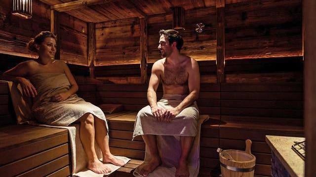 Nackte paare in der sauna