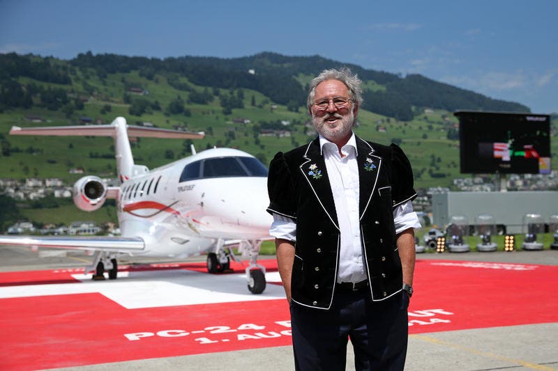 Die Entwicklung des PC-24 sei ein Bekenntnis von Pilatus zum Werk- und Denkplatz Schweiz, sagte Pilatus-Verwaltungsratspräsident OscarJ. Schwenk in einer Rede. (Bild: Philipp Schmidli)