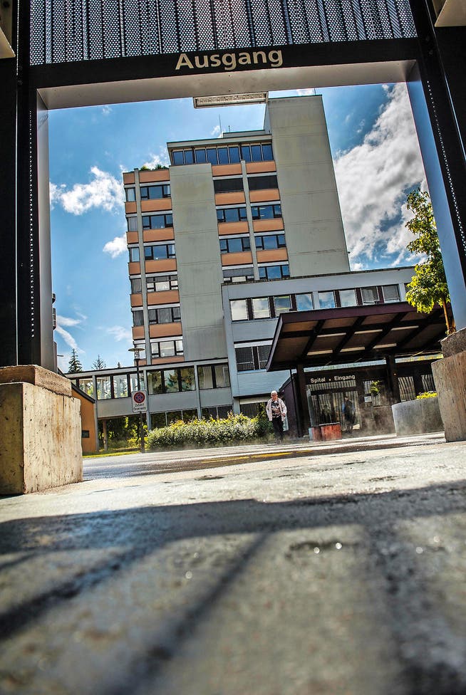 Stellt die medizinische Versorgung einer stark wachsenden Region sicher: das Luzerner Kantonsspital in Sursee. (Bild Boris Bürgisser)