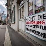 STEINENSTRASSE: Petition gegen Hostel-Abriss
