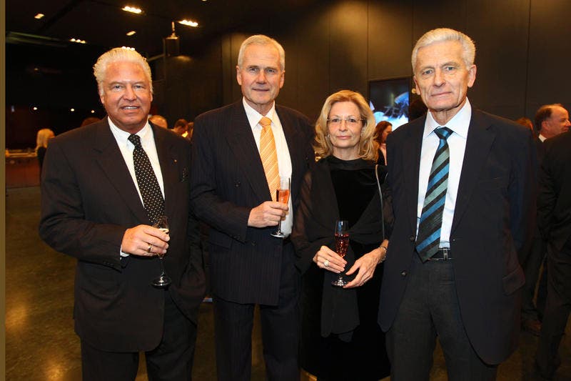 Von links: Peter W. Ottiger, Max Plüss mit Gattin Hedy und Urs Fankhauser.