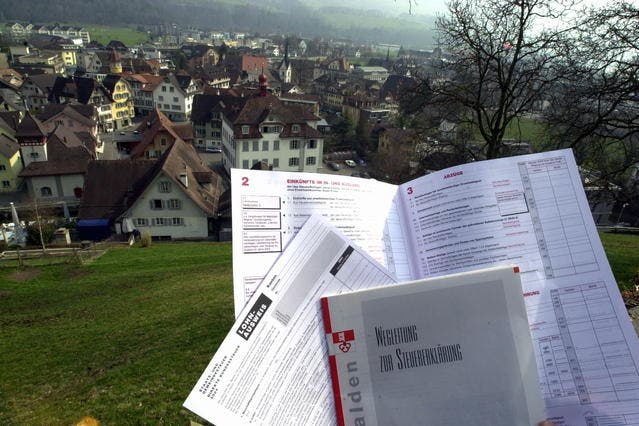 Der Kantonsrat verlangt Informationen über die Auswirkungen der Steuerstrategie, unter anderem auf die Entwicklung der Immobilienpreise. (Bild: Archiv Neue OZ)