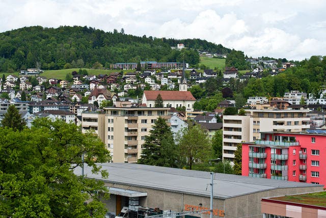 Die Gemeinde Horw ist gewillt die Steuern zu senken. (Bild: Dominik Wunderli / Neue LZ)