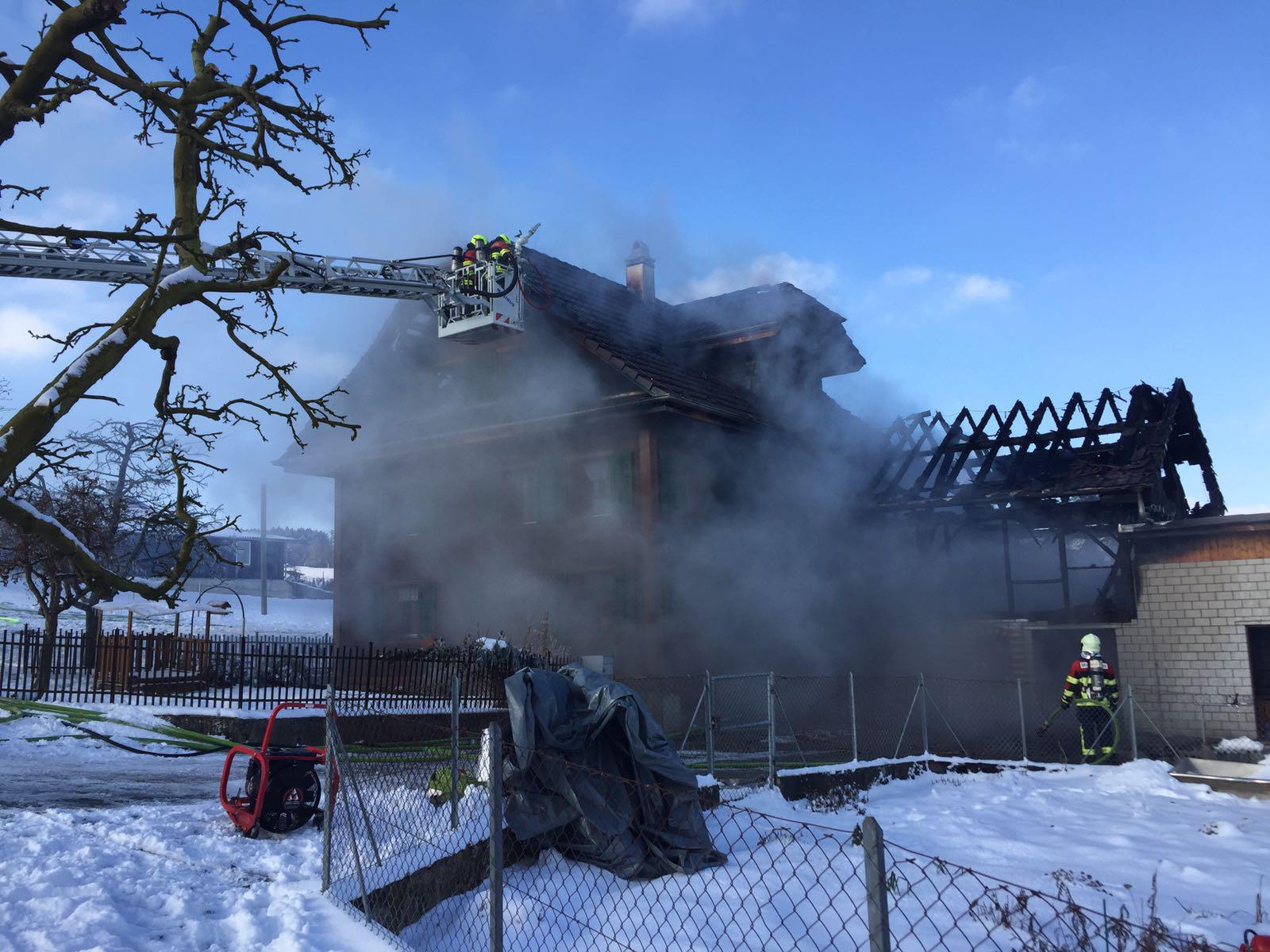 LUZERN: Brand Zerstört Bauernhaus Und Anbau In Neudorf | Luzerner Zeitung