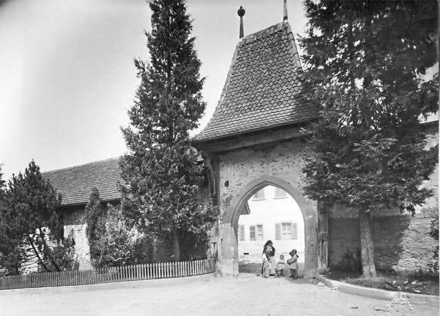 Das Kinderheim in Rathausen auf einer undatierten Aufnahme aus der ersten Hälfte des 20. Jahrhunderts. (Bild: Staatsarchiv Luzern)