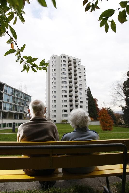 Die Stadt Luzern will die Wohn- und Lebenssituation der älteren Generation erkunden. (Bild: Philipp Schmidli / Neue LZ)