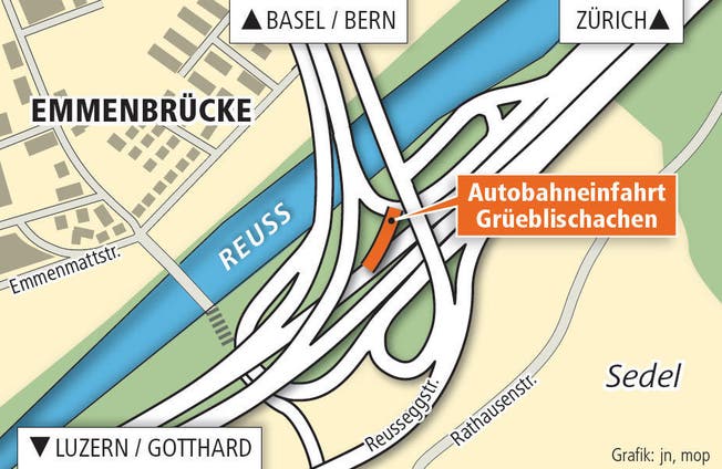 Über die Rampe Grüeblischachen gelangen die Autofahrer auf die Autobahn A 14 in Richtung Luzern. (Bild: Neue LZ)