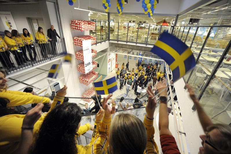 8. November: Eröffnung der Ikea-Filiale in Rothenburg. (Bild: Pius Amrein / Neue LZ)