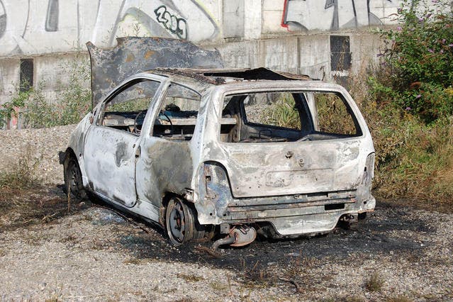 Das komplett ausgebrannte Auto. (Bild: Luzerner Polizei)